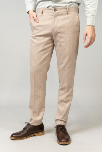 Παντελόνι slim fit