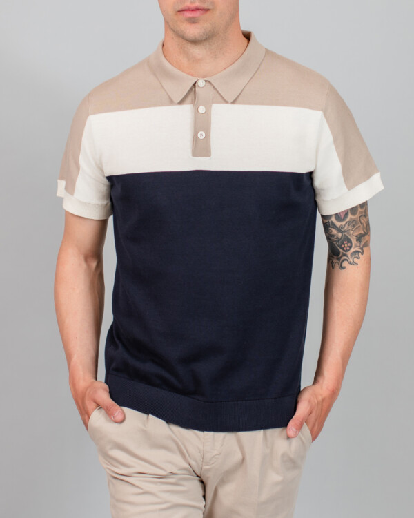 Short sleeved knitted polo